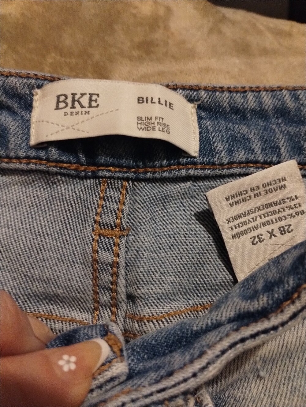 BKE 28x32 Distressed Style Slim Fit High Rise Wide Leg - Picture 5 of 16